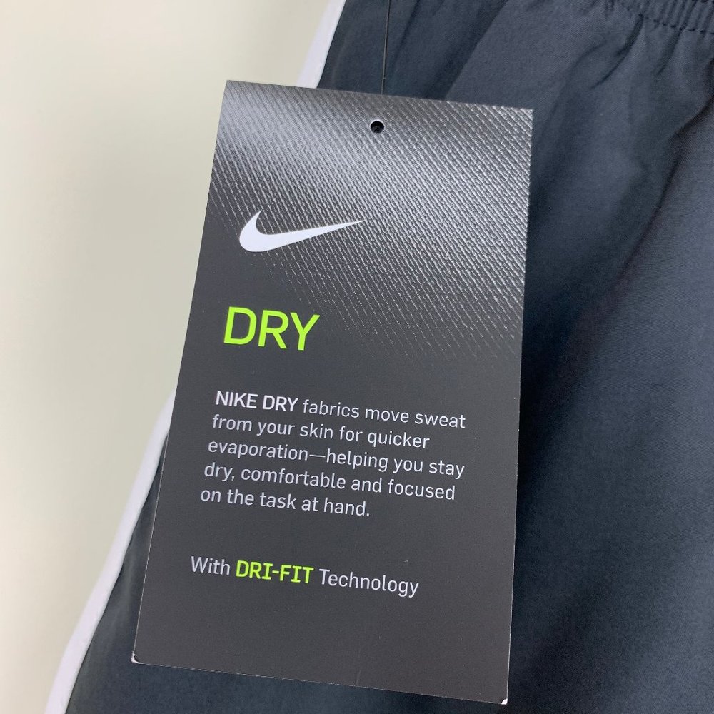 Nike Dri-Fit Tempo Shorts Women's Medium - Picture 4 of 10